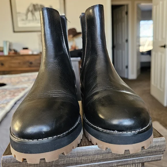 MADEWELL Genuine Leather Chelsea Boots Tan Lug sole low heel Black Size 9.5 - Picture 2 of 10